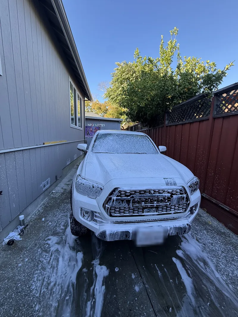 Toyota Tacoma · Foam wash